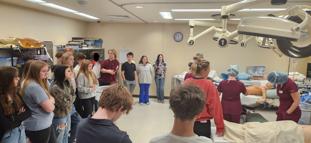 🏥🎓 Exploring Future Careers! 🎓🏥  Organized by Mrs. O’Dell, CTE Teacher at HMS, our 8th graders had an exciting opportunity to visit North Arkansas Regional Medical Center, where they toured the hospital and learned about a variety of careers in the medical field. Students gained valuable insight into the many pathways available in healthcare and what it takes to work in this important industry.  After the tour, students enjoyed lunch at North Arkansas College, continuing their exposure to post-secondary opportunities right here in our community.  This experience connects directly to the learning taking place in Mrs. O’Dell’s Career classes, where students explore career pathways, develop career-ready skills, and begin planning for their futures. These real-world opportunities help bring classroom learning to life!  Experiences like this highlight our Career and Technical Education focus — helping students explore real-world careers and plan for their future! 💙  #HarrisonMiddleSchool #GoblinPride #CTE #CareerReady #FutureFocused