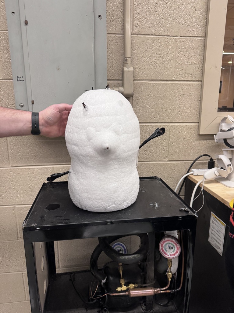 Selected students from Mrs. O'Dell's Career Development class toured the Northark Technical Center and the Northark Center for Robotics and Manufacturing Innovation on Friday, March 6th. Thank you to the Northark Recruiters, Savannah Rosner and Jamie Stevens for providing lunch and for making our tour fun and informative! We toured the facilities and met the instructors for many of Northark's Technical Programs that are available to high school students! Thank you Northark for making our day!