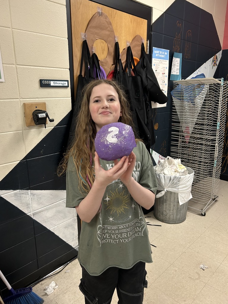 🎨✨ Creativity in Action at HMS! ✨🎨  Mrs. Morgan’s art classes have been hard at work creating some incredible masterpieces!  Our 5th grade students explored movement and expression by designing sculptures inspired by Keith Haring. Haring was known for his bold lines, simple figures, and energetic artwork that often showed people in motion and shared messages about love, unity, and community.  Our 6th grade students tapped into bright colors and everyday inspiration with pop art sculptures influenced by Andy Warhol. Warhol was famous for turning ordinary objects—like soup cans and candy—into colorful works of art, helping people see everyday items in a whole new way.  We are so proud of the imagination and effort our students are showing in the art room. Be sure to ask them about their creations! 🎉👏