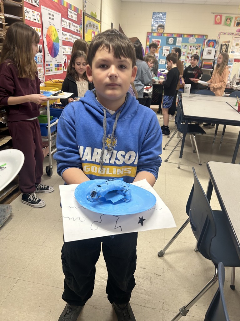 🎨✨ Creativity in Action at HMS! ✨🎨  Mrs. Morgan’s art classes have been hard at work creating some incredible masterpieces!  Our 5th grade students explored movement and expression by designing sculptures inspired by Keith Haring. Haring was known for his bold lines, simple figures, and energetic artwork that often showed people in motion and shared messages about love, unity, and community.  Our 6th grade students tapped into bright colors and everyday inspiration with pop art sculptures influenced by Andy Warhol. Warhol was famous for turning ordinary objects—like soup cans and candy—into colorful works of art, helping people see everyday items in a whole new way.  We are so proud of the imagination and effort our students are showing in the art room. Be sure to ask them about their creations! 🎉👏