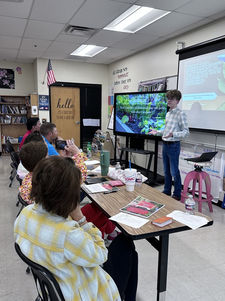 Huge thanks to our incredible community members for being part of Mrs. Benton’s panel! Our students showcased some amazing ag projects focused on strengthening and improving our community, and your valuable feedback helped make the experience even more impactful. 🌱👏  Special thanks to Chris Wade, Alex Hale, Karlea Newberry, Susan Gilley, and Stephanie Mallett for your time, insight, and support—we are so grateful! 💙  #CommunityMatters #AgEducation #StudentSuccess #HMSPride #ThankYou