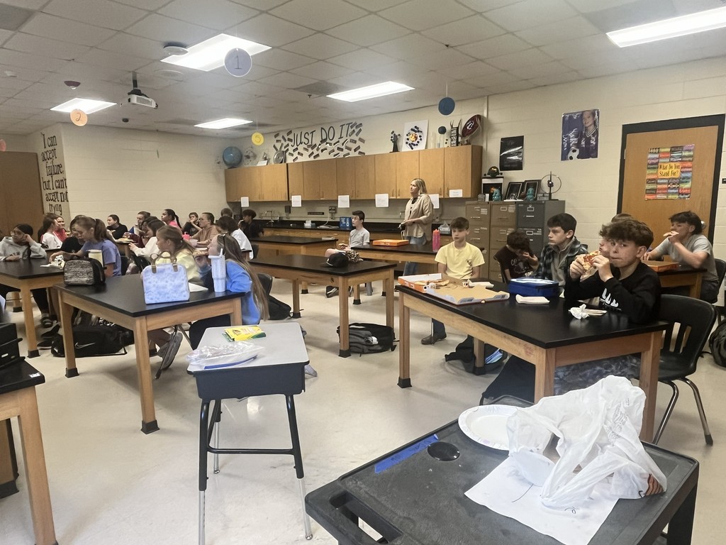 📣 Message from 7th & 8th Grade FCA  Today, our 7th & 8th Grade FCA students were encouraged by guest speaker Kevin Kaser. He shared the importance of keeping our “batteries charged” for Jesus by being kind, patient, and getting along with others. He reminded students that we are not meant to do life alone — we need Jesus and we need each other. Thank you, Kevin Kaser, for pouring into our students today! ✝️💙💛  #HMSGoblins #FCA #CharacterMatters #ChooseKindness #FaithInAction