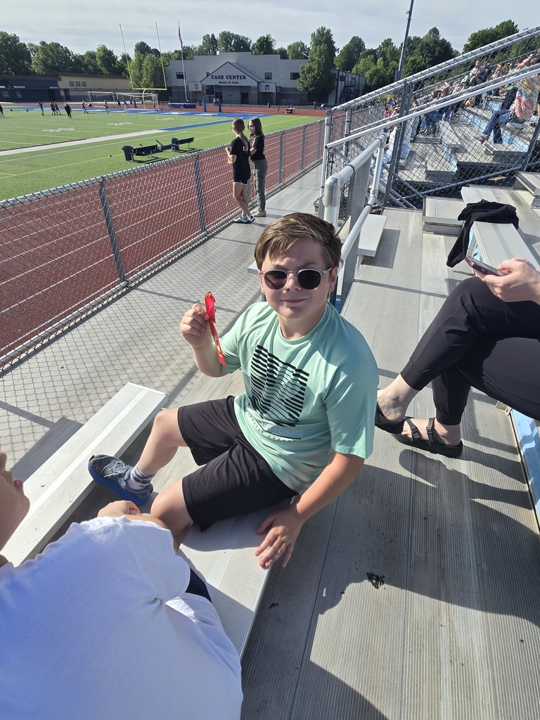🏃‍♂️☀️ HMS 5th Grade Students, Staff, and Parents had a blast yesterday at 5th Grade Track & Field Day!  From races and relays to cheering on classmates and enjoying time together, it was a fun-filled day for everyone involved.  Please enjoy these photos from a great day at HMS! 💙💛  #GoblinPride #HMSTrackAndFieldDay #HarrisonSchools #HMS5thGrade