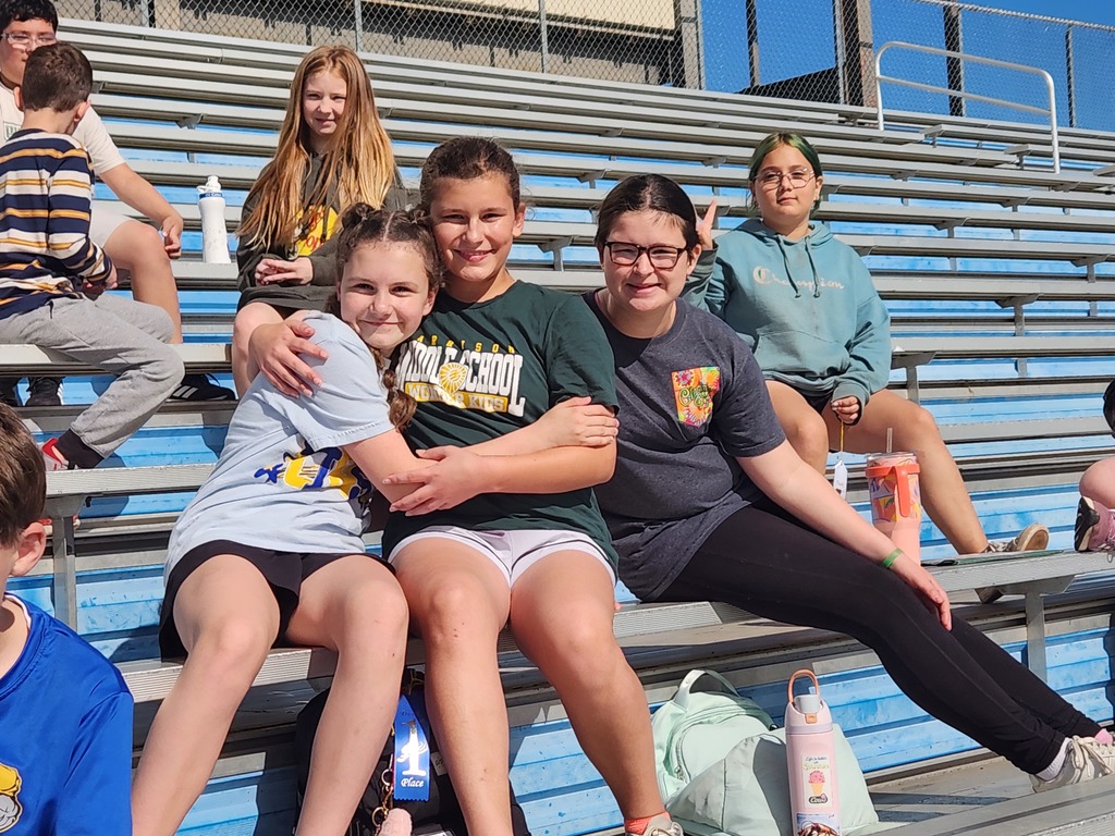 🏃‍♂️☀️ HMS 5th Grade Students, Staff, and Parents had a blast yesterday at 5th Grade Track & Field Day!  From races and relays to cheering on classmates and enjoying time together, it was a fun-filled day for everyone involved.  Please enjoy these photos from a great day at HMS! 💙💛  #GoblinPride #HMSTrackAndFieldDay #HarrisonSchools #HMS5thGrade