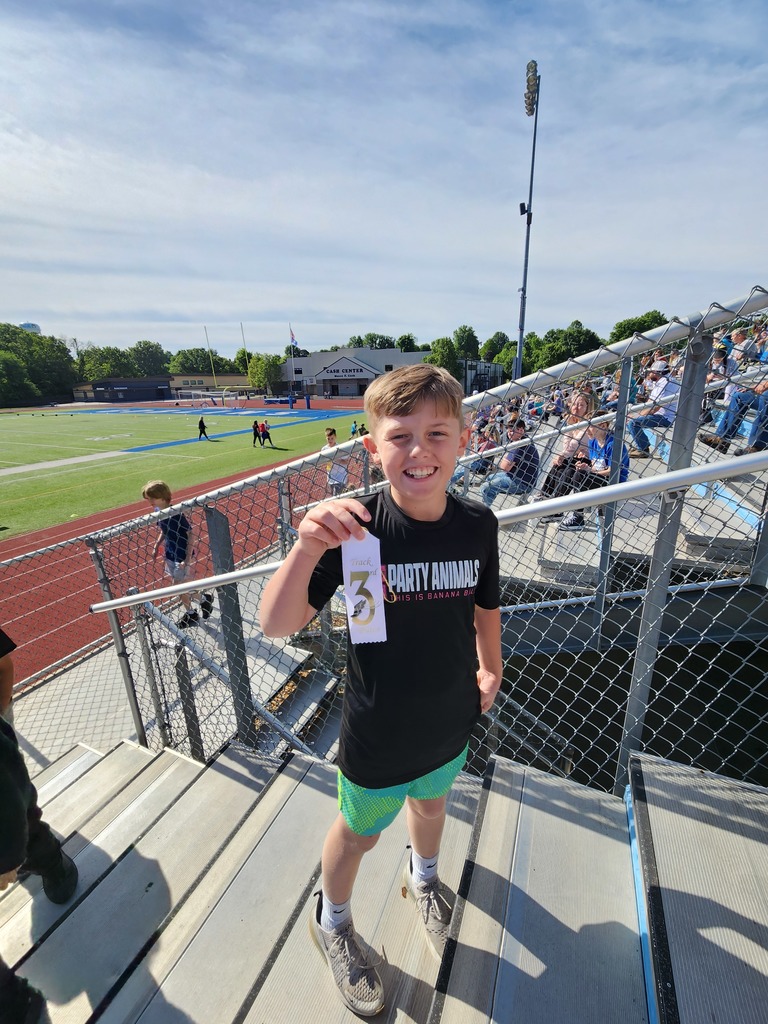 🏃‍♂️☀️ HMS 5th Grade Students, Staff, and Parents had a blast yesterday at 5th Grade Track & Field Day!  From races and relays to cheering on classmates and enjoying time together, it was a fun-filled day for everyone involved.  Please enjoy these photos from a great day at HMS! 💙💛  #GoblinPride #HMSTrackAndFieldDay #HarrisonSchools #HMS5thGrade