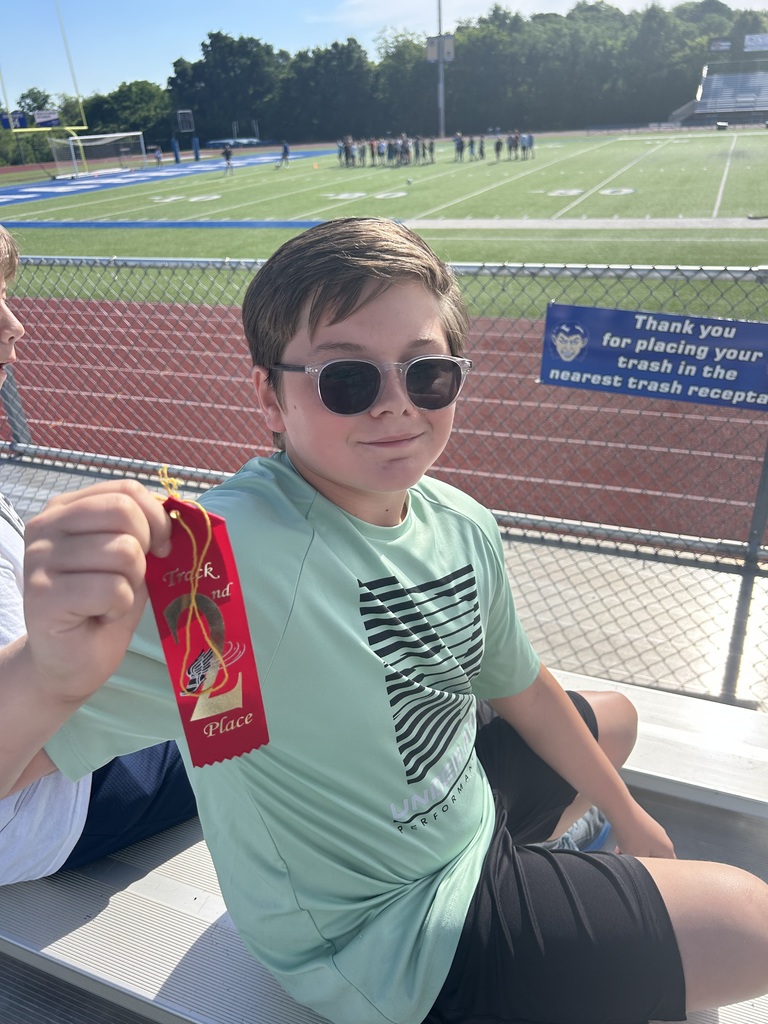 🏃‍♂️☀️ HMS 5th Grade Students, Staff, and Parents had a blast yesterday at 5th Grade Track & Field Day!  From races and relays to cheering on classmates and enjoying time together, it was a fun-filled day for everyone involved.  Please enjoy these photos from a great day at HMS! 💙💛  #GoblinPride #HMSTrackAndFieldDay #HarrisonSchools #HMS5thGrade