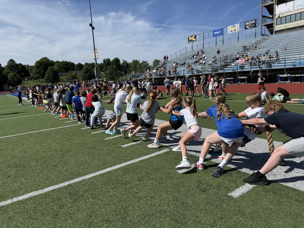 🏃♂️☀️ HMS 5th Grade Students, Staff, and Parents had a blast yesterday at 5th Grade Track & Field Day! From races and relays to cheering on classmates and enjoying time together, it was a fun-filled day for everyone involved. Please enjoy these photos from a great day at HMS! 💙💛 #GoblinPride #HMSTrackAndFieldDay #HarrisonSchools #HMS5thGrade