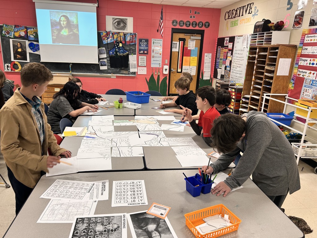🎨 HMS 5th Grade Students have been studying famous works of art and showing off their creativity with their own amazing interpretations!  Students created their own masterpieces inspired by: 🖼️ Girl with a Pearl Earring (1665) by Johannes Vermeer 🖼️ American Gothic (1930) by Grant Wood 🖼️ Mona Lisa (1503) by Leonardo da Vinci 🖼️ The Starry Night (1889) by Vincent van Gogh   We are so proud of the creativity, effort, and artistic talent our students displayed through these projects! Great job, Goblins! 💙💛
