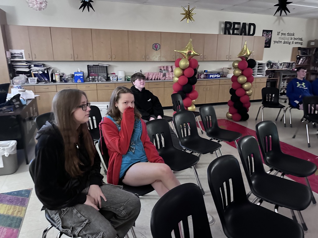 🌟 The Benton Oscars marked our end-of-year celebration with awards, popcorn, and a fun photo booth as we celebrated and honored our 8th grade students and their accomplishments! 🎬🍿🏆 What a great way to wrap up the school year and recognize all of their hard work, memories, and success. We are so proud of this amazing group of students and can’t wait to see what they accomplish next! 💙💛 #BentonOscars #8thGradeCelebration #GoblinPride
