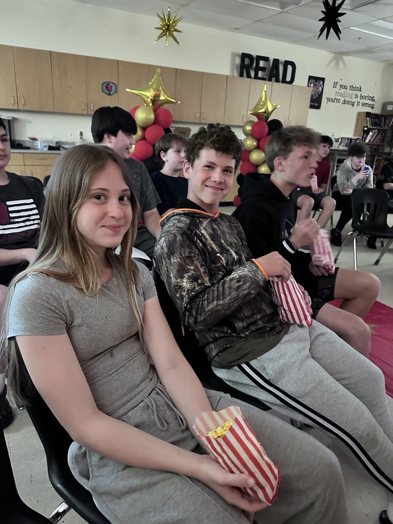 🌟 The Benton Oscars marked our end-of-year celebration with awards, popcorn, and a fun photo booth as we celebrated and honored our 8th grade students and their accomplishments! 🎬🍿🏆 What a great way to wrap up the school year and recognize all of their hard work, memories, and success. We are so proud of this amazing group of students and can’t wait to see what they accomplish next! 💙💛 #BentonOscars #8thGradeCelebration #GoblinPride