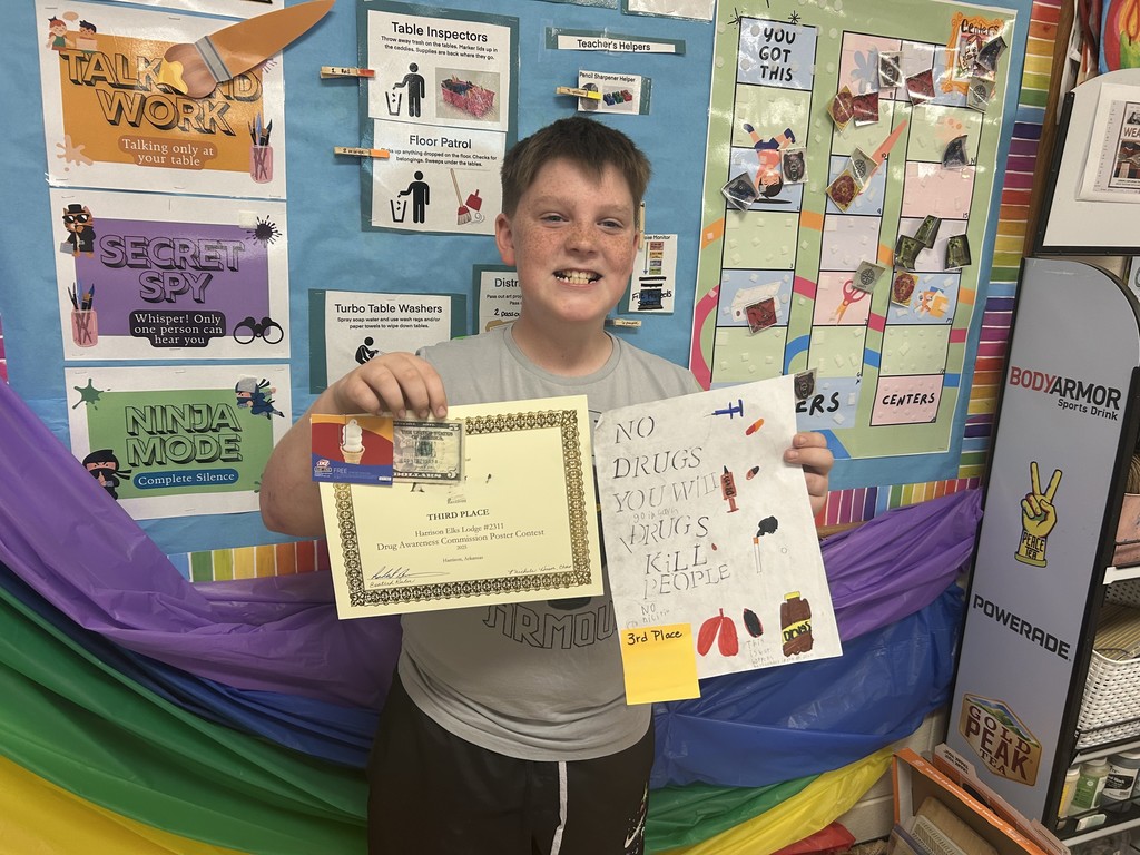 🎨 Mrs. Morgan has kept her 5th and 6th grade students busy all year long! She has encouraged students to grow their artistic talents and challenged them by entering several art competitions throughout the year.  Students participated in: 🖌️ A Peace Poster Contest sponsored by Lions Clubs International 🖌️ A Drug Awareness Contest sponsored by Benevolent and Protective Order of Elks 🖌️ A Still Life Contest sponsored by The Harrison Art League  Please enjoy viewing the amazing artwork created by our talented student artists! 🌟 (Part 1 of 3) 💙💛 #GoblinPride #StudentArtists #ArtEducation #CreativeMinds