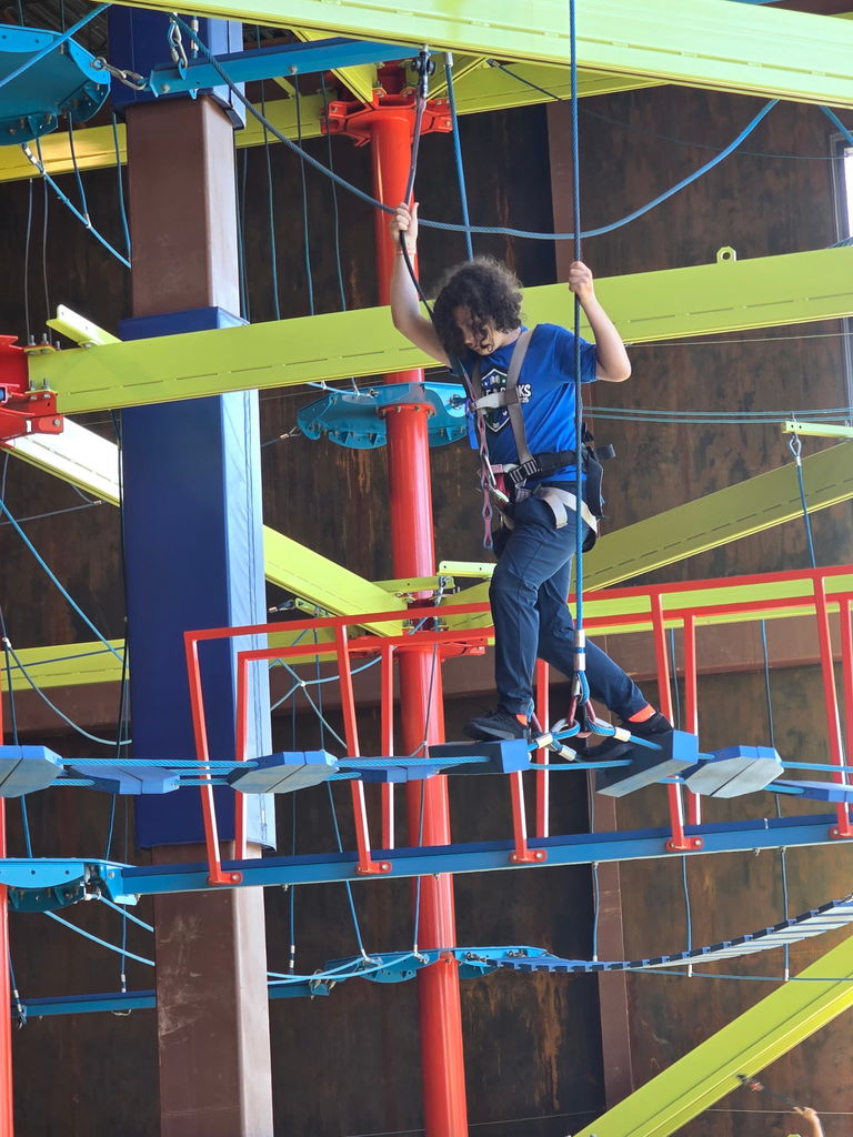🎉 Please enjoy these photos of our Fabulous Fifth Graders celebrating the end of the school year with an exciting trip to Fritz's Adventure! Our students had an amazing time exploring, climbing, sliding, and making memories together as they wrapped up a fantastic year. We are so proud of this wonderful group of students and all they accomplished this year! 💙💛 2of2 #FabulousFifthGraders #GoblinPride #EndOfYearFun