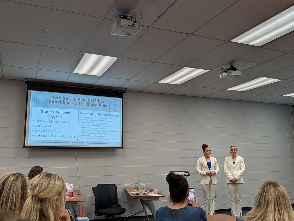 Bellah and Paisley sharing their National award-winning presentation.