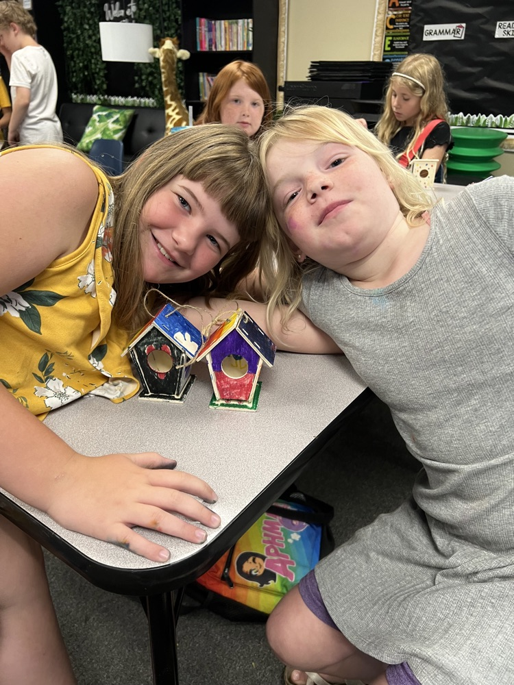 Summer School students create birdhouses