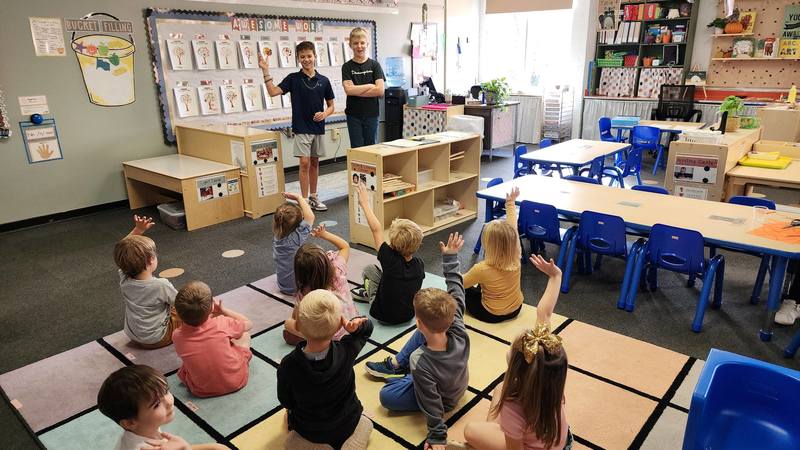 6th graders teaching preschool students