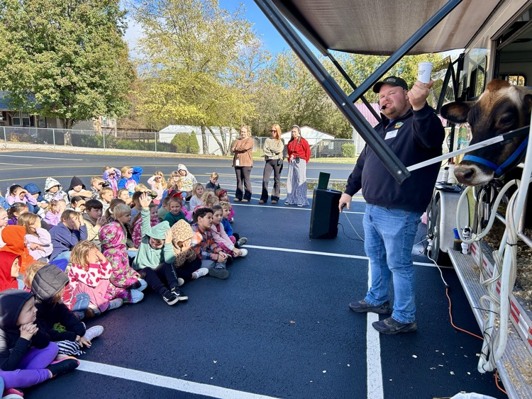 Mobile Dairy Classroom