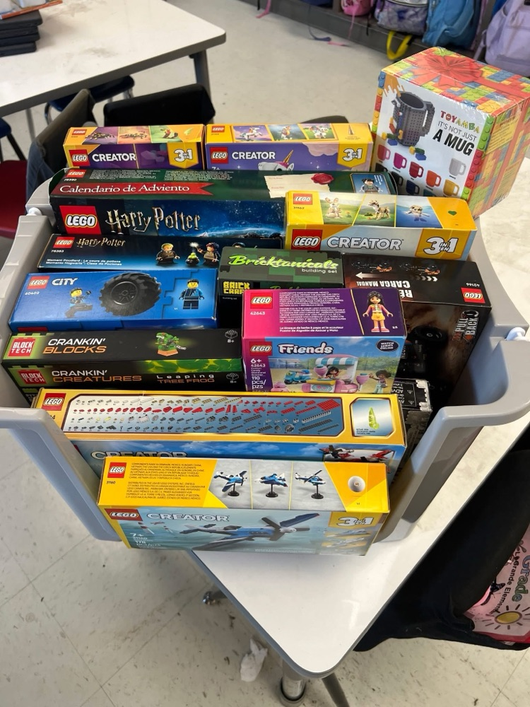 Ms. Kaytie's 3rd Grade Class Lego Basket