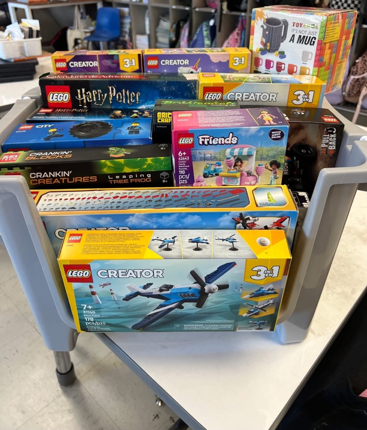 Ms. Kaytie's 3rd Grade Class Lego Basket