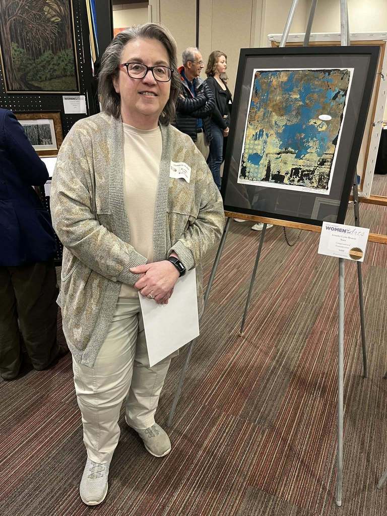 Jennifer Sims wins Award