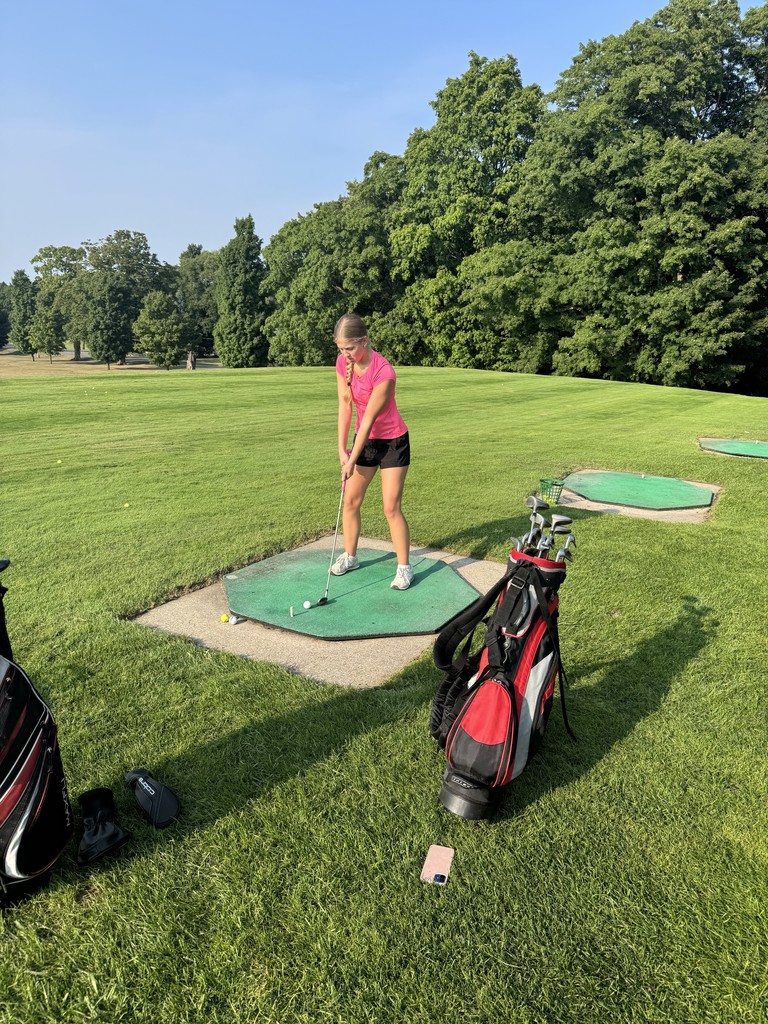 🏌️♀️ Girls High School Golf - First Season Teeing Off This Fall! ⛳ Our girls have been hitting the fairways and working all summer to prepare for an exciting inaugural season! Ready to join the team? Reach out to Coach Giddings (mgiddings@hart.k12.mi.us) for more details on how to get involved. Let’s make this season a hole-in-one! 💪✨ #HighSchoolGolf #GirlsGolf #JoinTheTeam #TeeUp