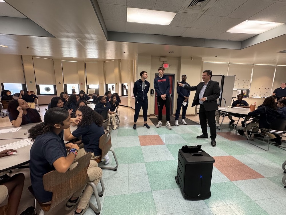 UConn Basketball Visits Kennelly School for the "Stay In To Win" Program