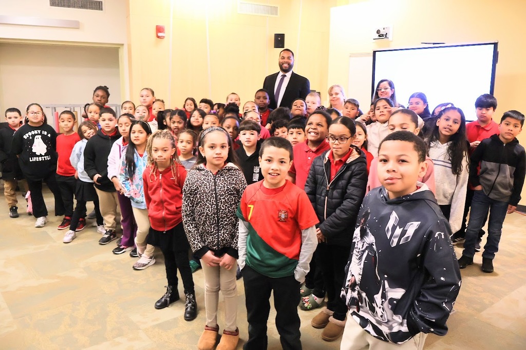 Dr Townsel with 3rd graders from Dwight Bellizzi