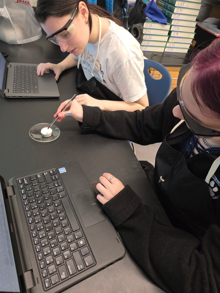 F767EB8E-D527-4BCC-B96A-34C0FFF26B1C_1_105_c