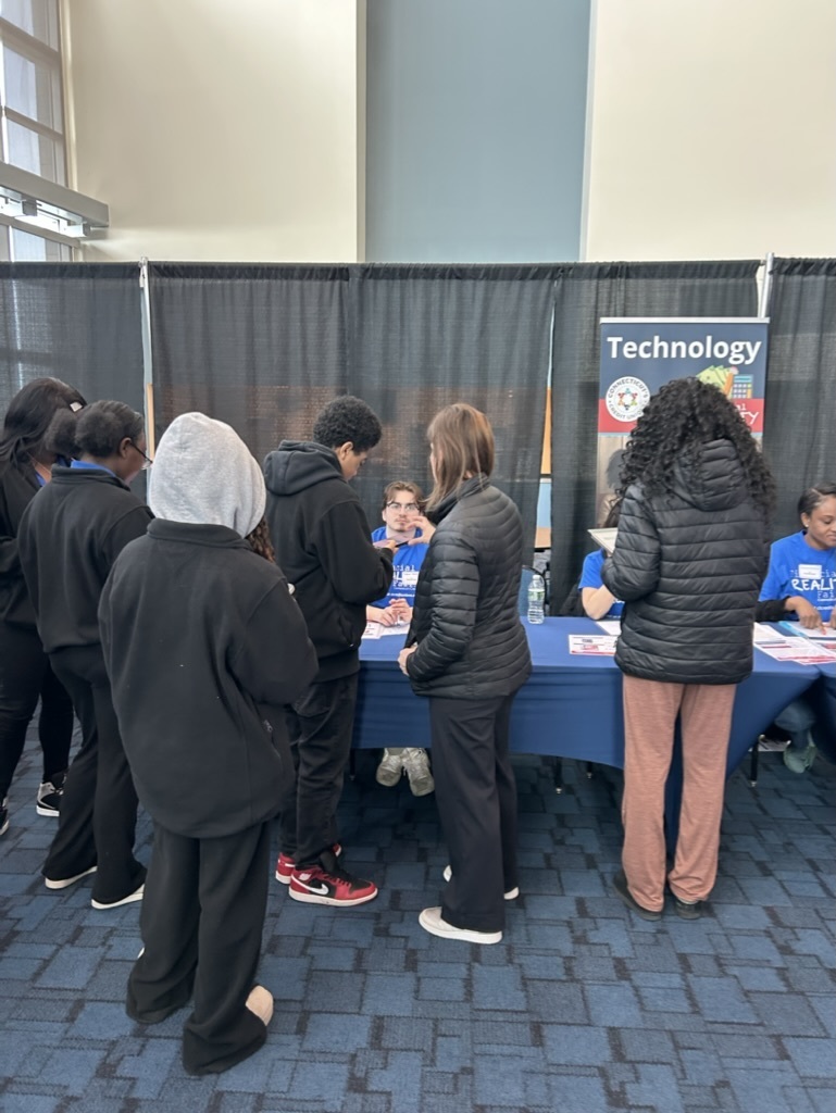 208C36AE-5ED8-4DE1-8DEB-6D5564213B39_1_105_c