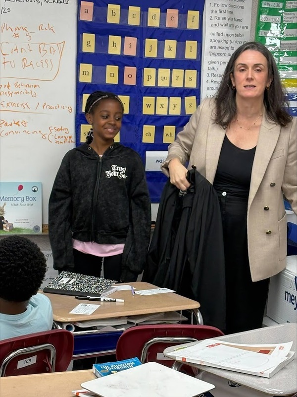 Kennelly Students don the judge's robes