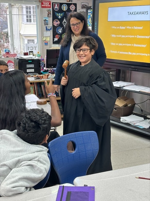 Kennelly Students don the judge's robes