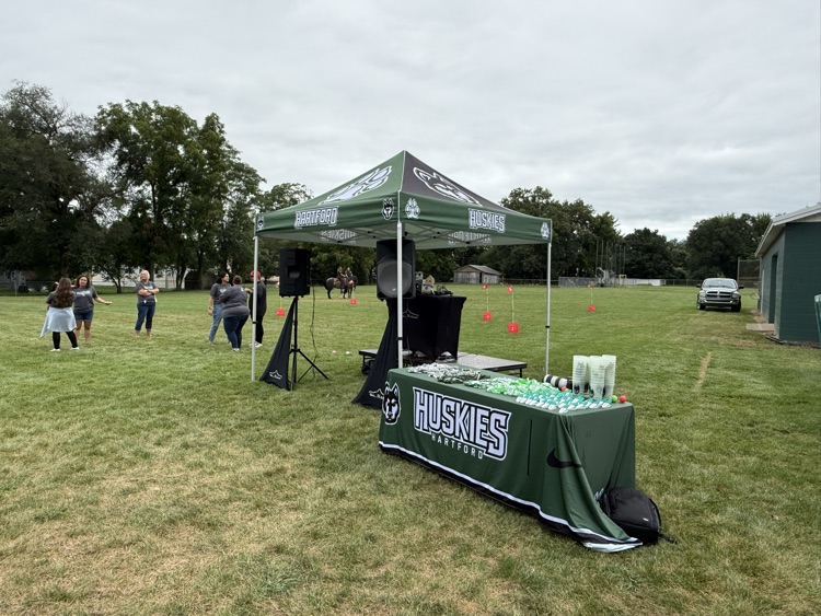 Hartford Back to School Bash is going on RIGHT NOW! Stop by to kick off the 25-26 school year! In the HS gym and HS Football practice field!