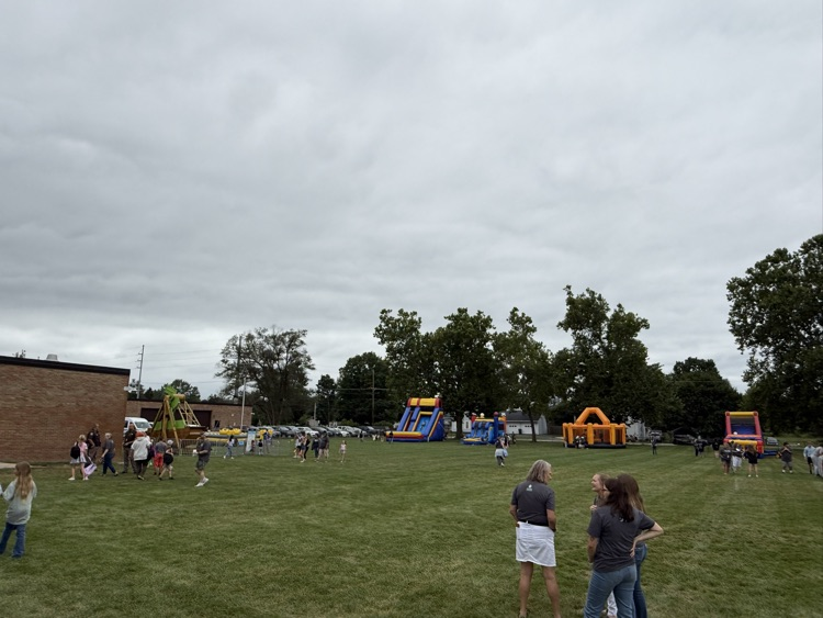 Hartford Back to School Bash is going on RIGHT NOW! Stop by to kick off the 25-26 school year! In the HS gym and HS Football practice field!