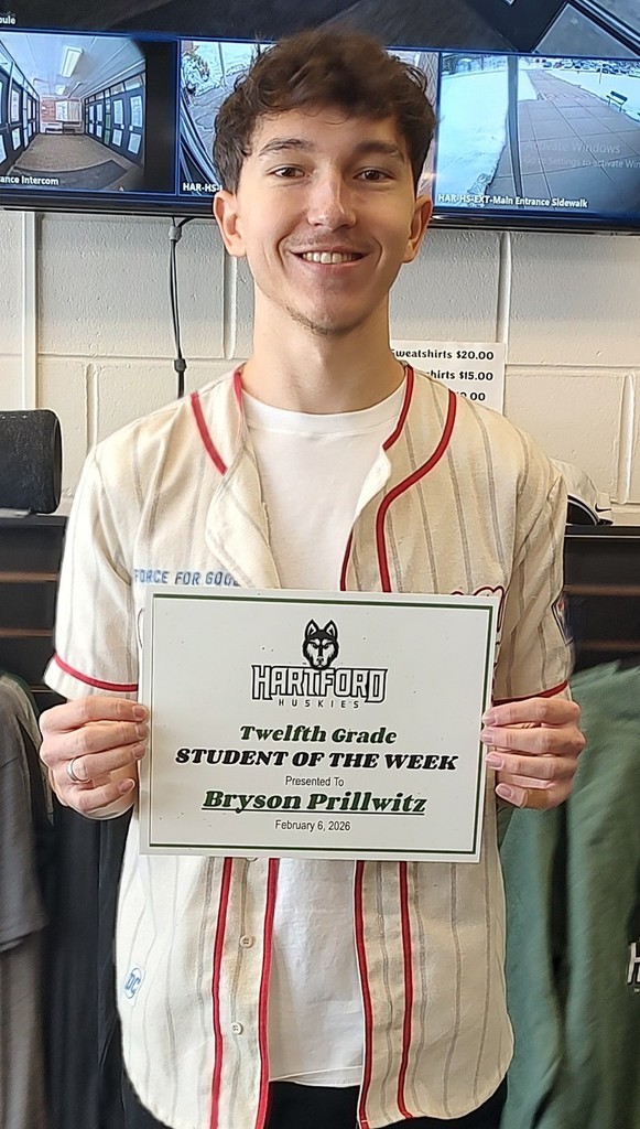 HHS student Bryson Prillwitz with his student of the week award