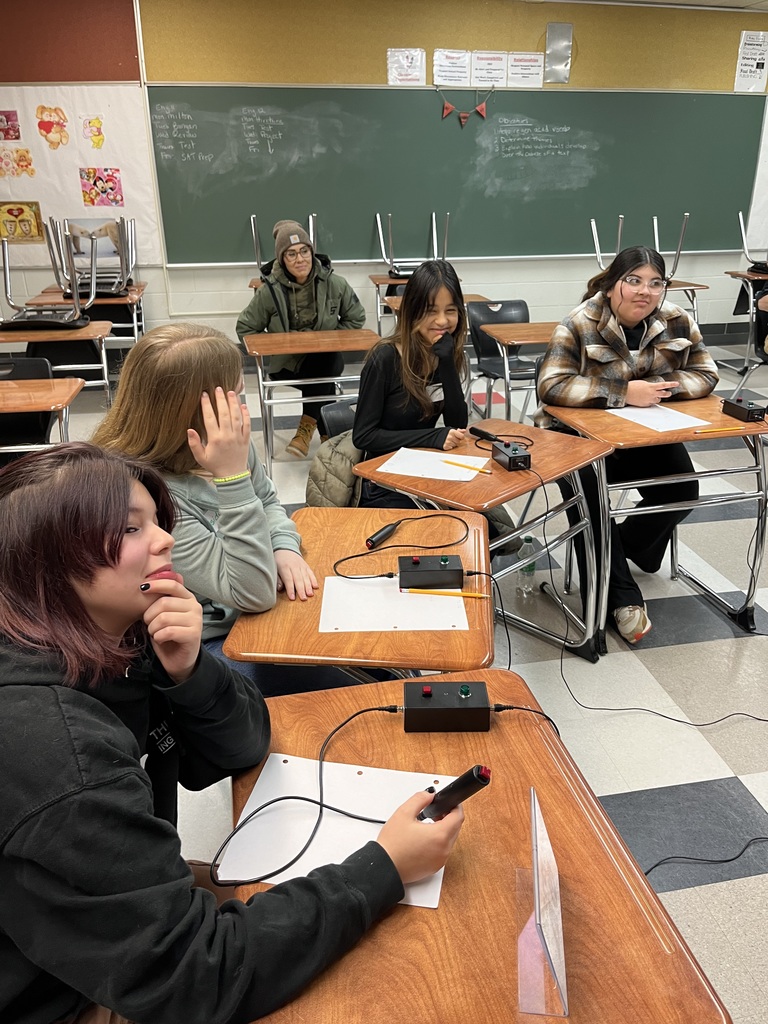 students participating in the quiz bowl
