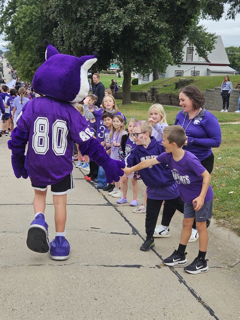 Willie the wildcat homecoming parade