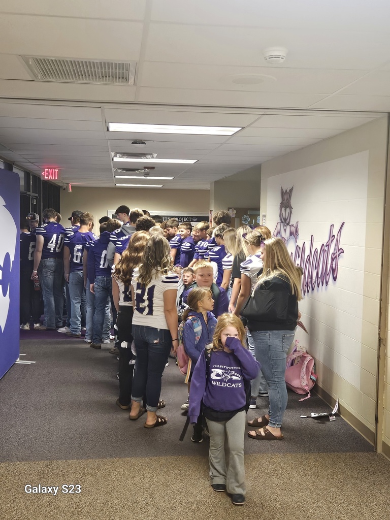 High five homecoming in the elementary