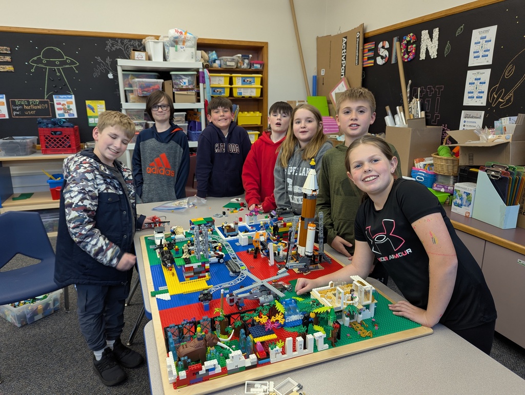 Kids in Lego Club