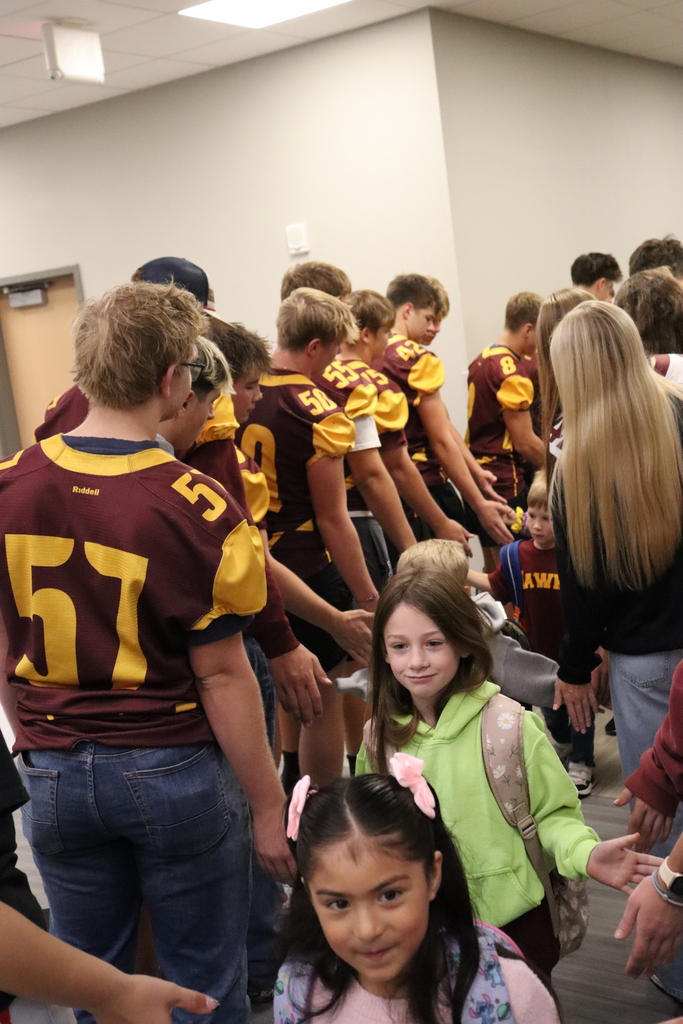 HOCO HIGH FIVE FRIDAY