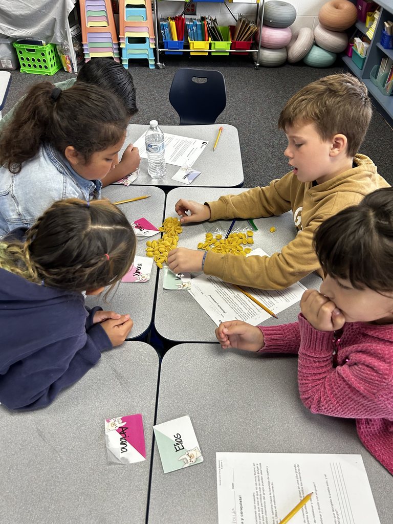 social and group behavior of animals 