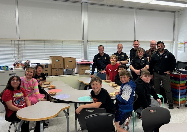 pizza with a cop