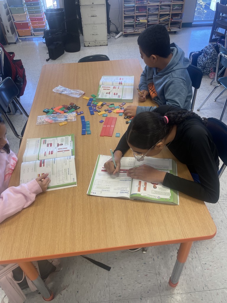 Mrs. Schaffer's 5th Grade Class Adding Mixed Numbers Using Models