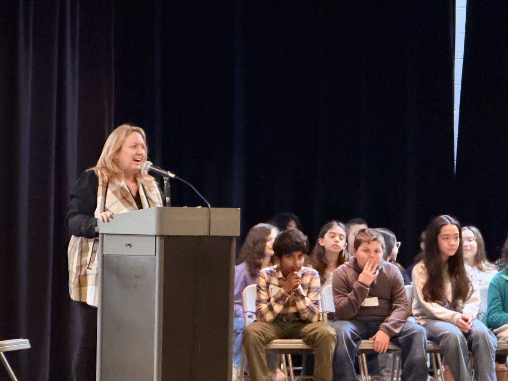 The Junior Woman's Club of HH Spelling Bee 