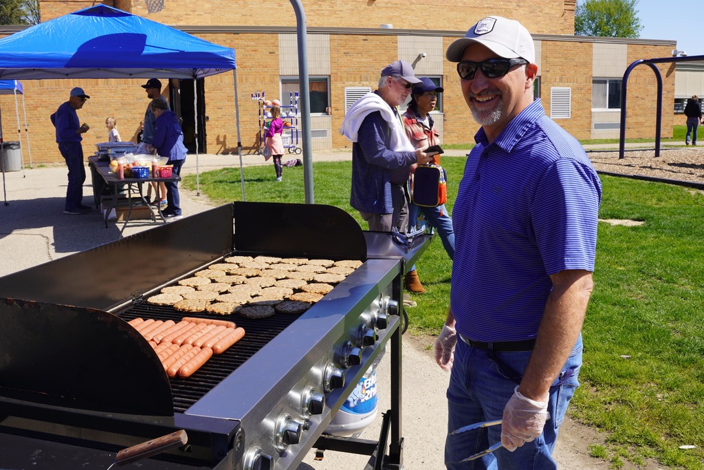 Southeastern Elementary cookout.
