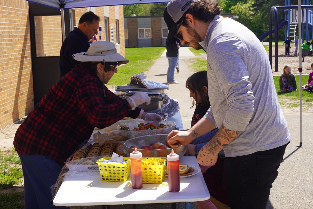 Southeastern Elementary cookout