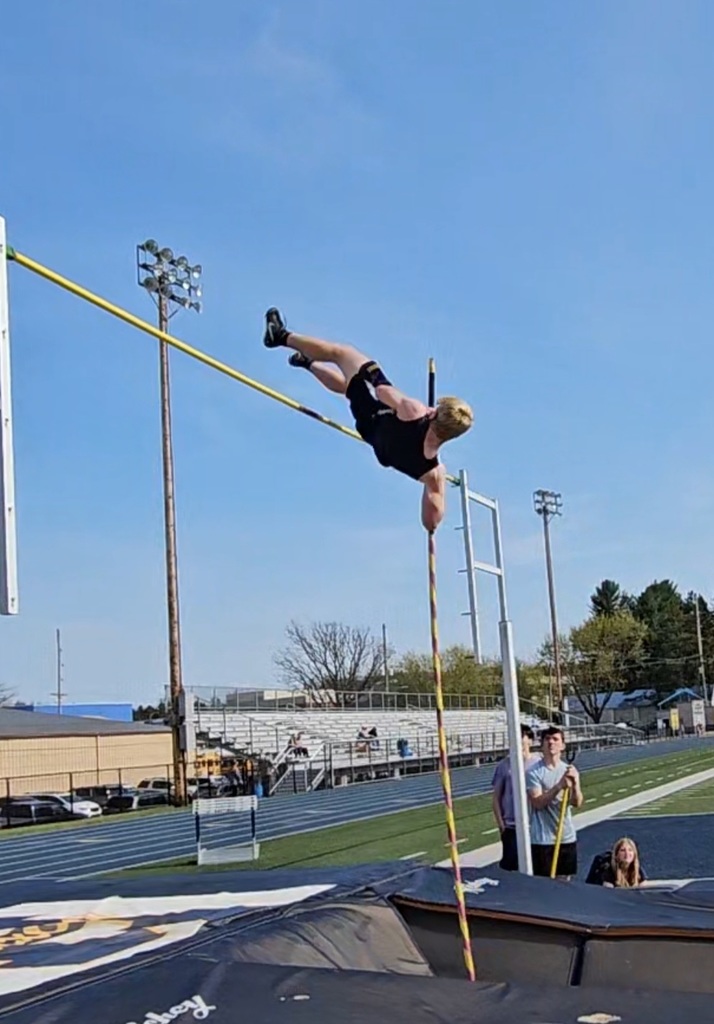 Joey Renner pole vaulting