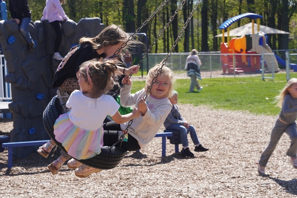 Southeastern Elementary spring cookout