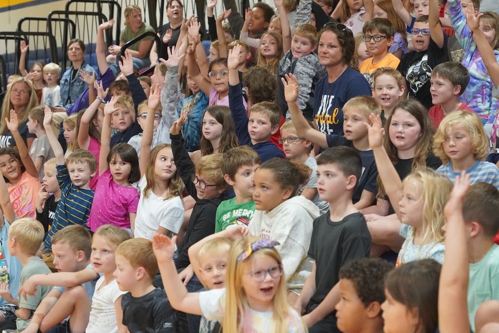 Jim "Basketball" Jones performs for Central Elementary and Hastings Middle School students.