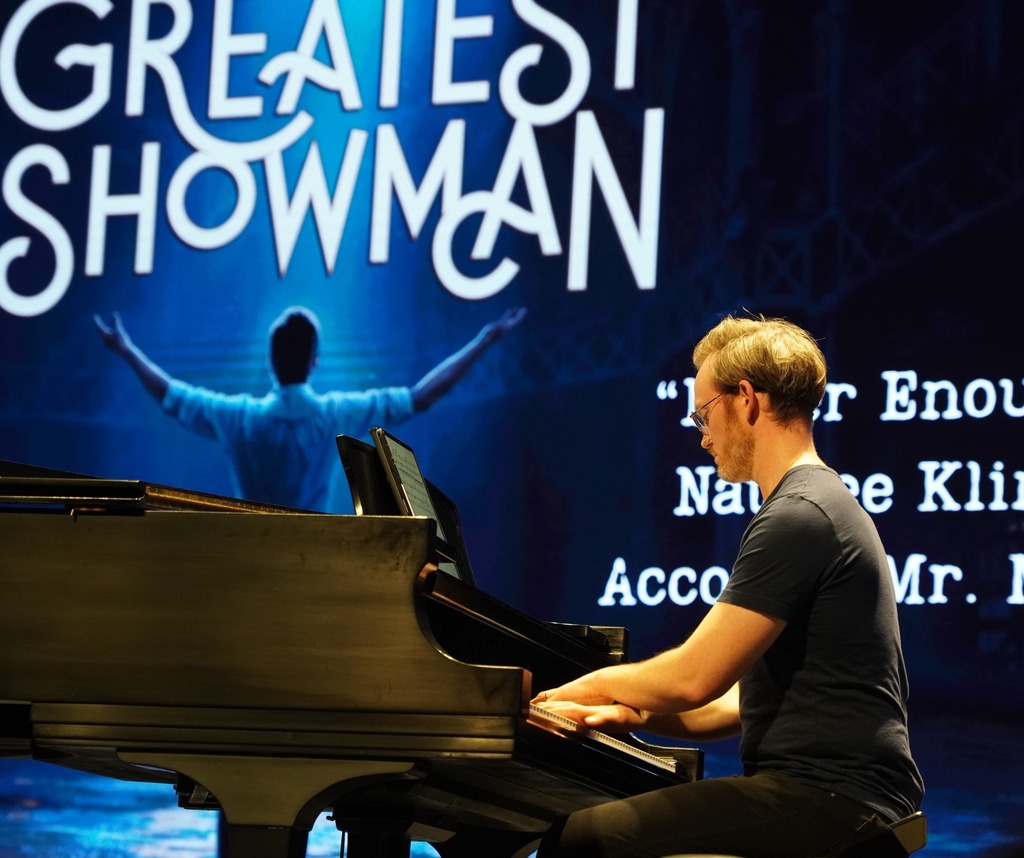 students perform at the Follies concert