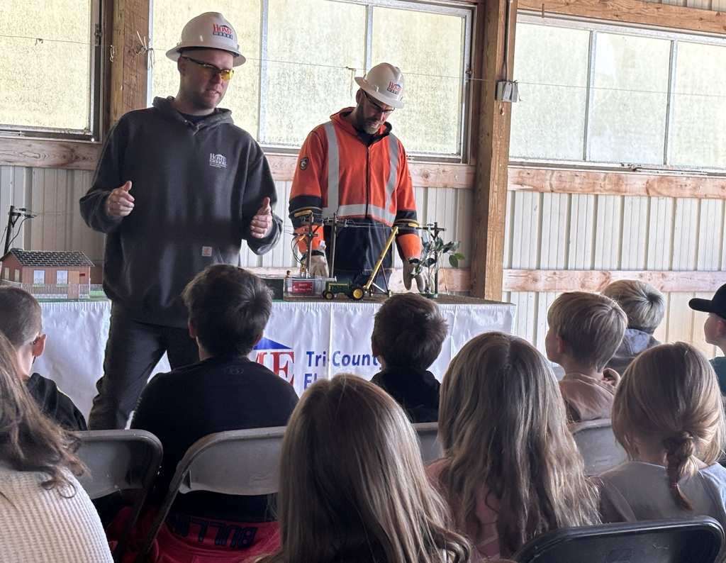 Hastings students  at ag day
