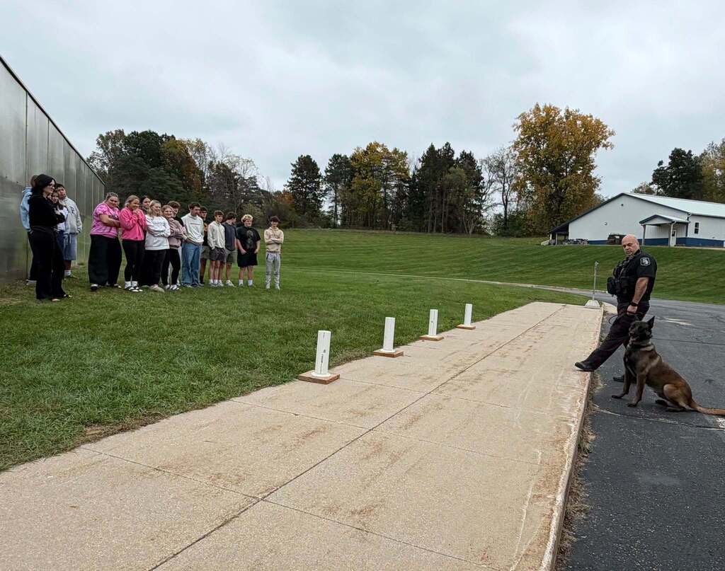 Students learn about K9 units